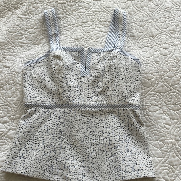 BCBG top - Picture 1 of 4